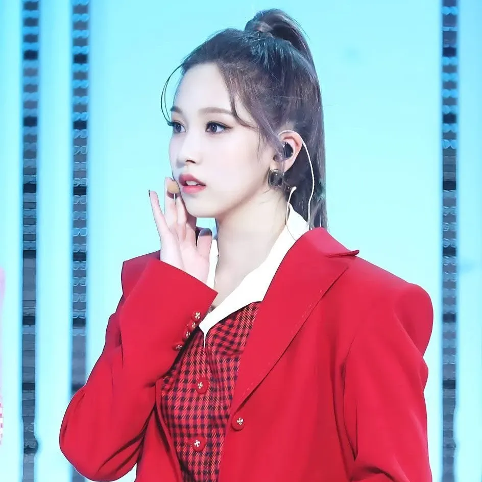 Mina (TWICE)的最新活動照片