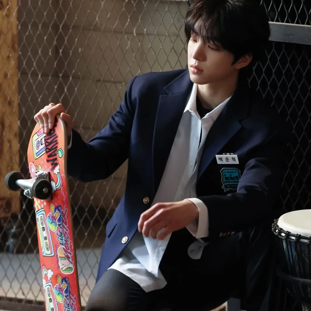 Behind-the-scenes cut of Baek junhyuk (IDID)