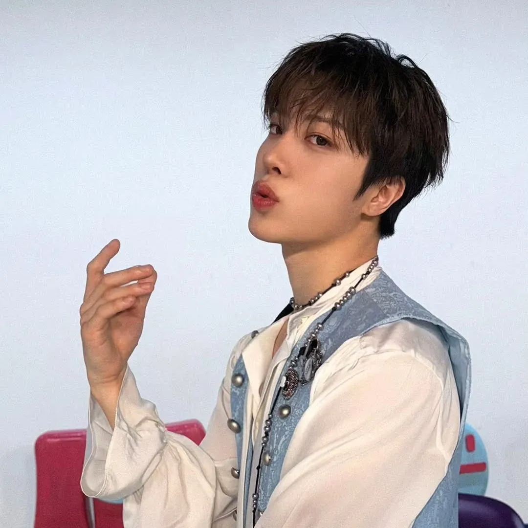 Foto aktivitas terbaru So Junghwan (TREASURE)
