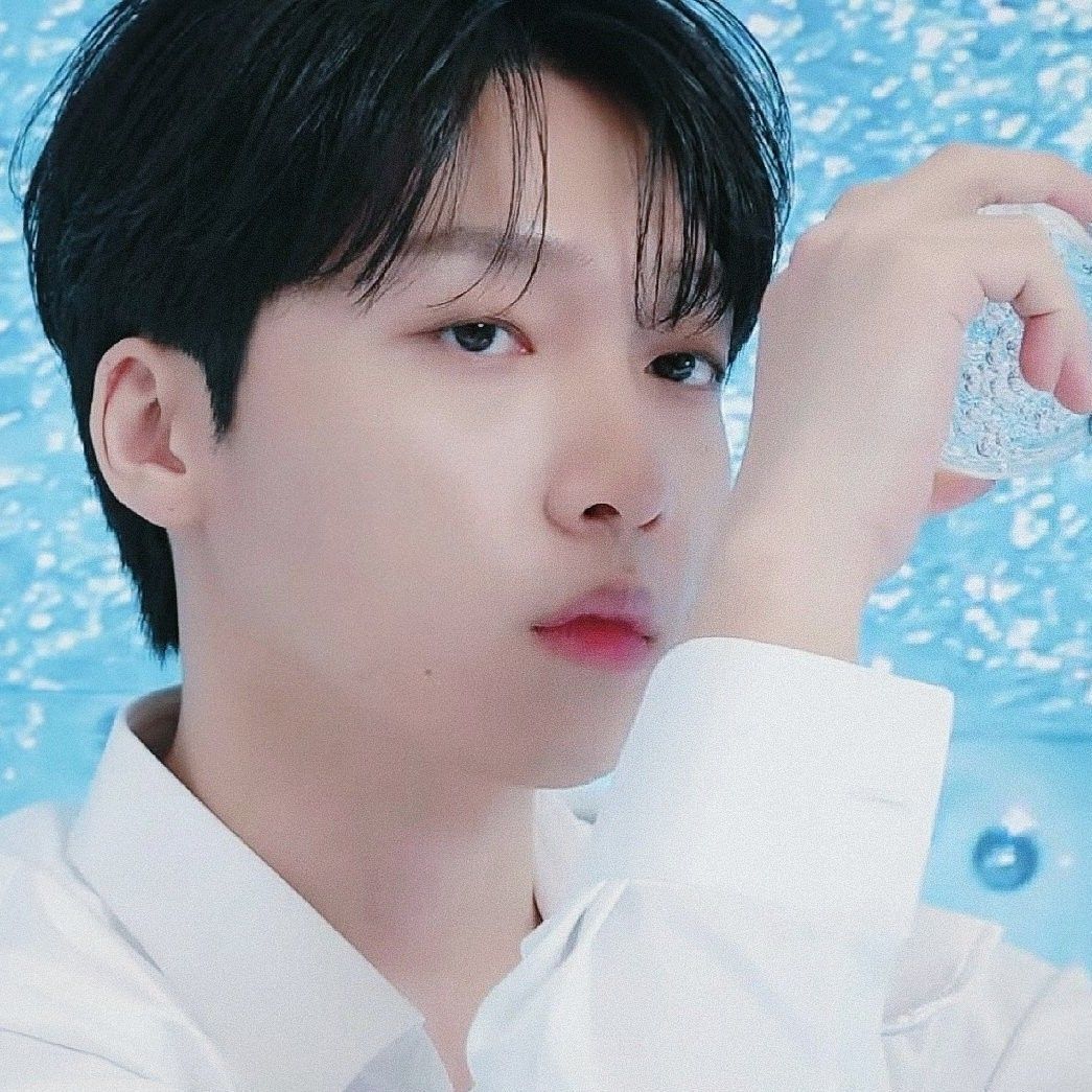 Latest photo of Jeong Sewoon