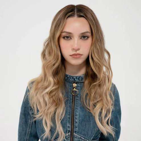 Recent activity shot of Daniela (KATSEYE)