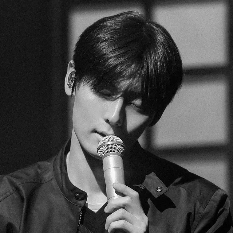 Behind-the-scenes cut of Hwang Minhyun