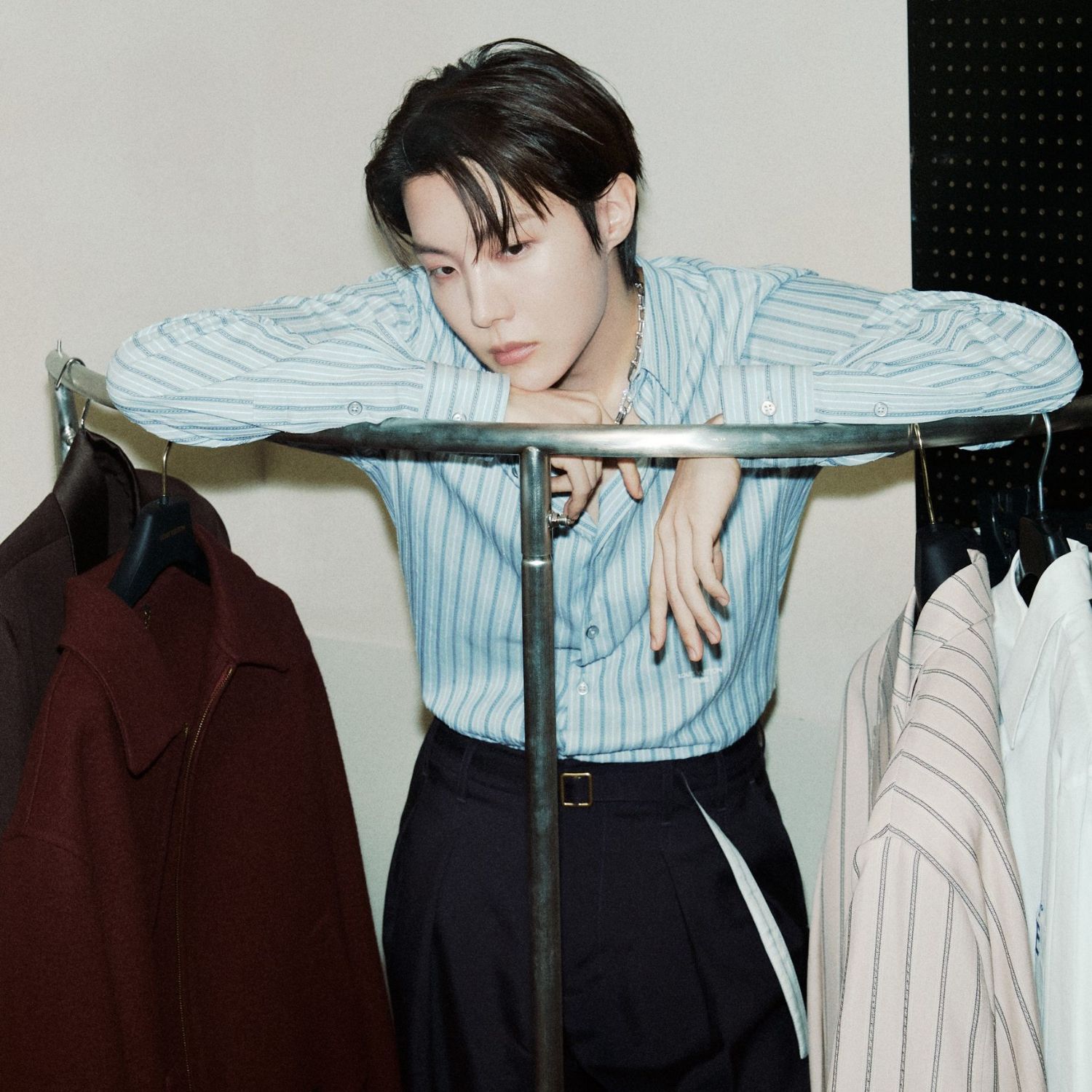 K-POP posts beloved by 제이홉 (방탄소년단) fans