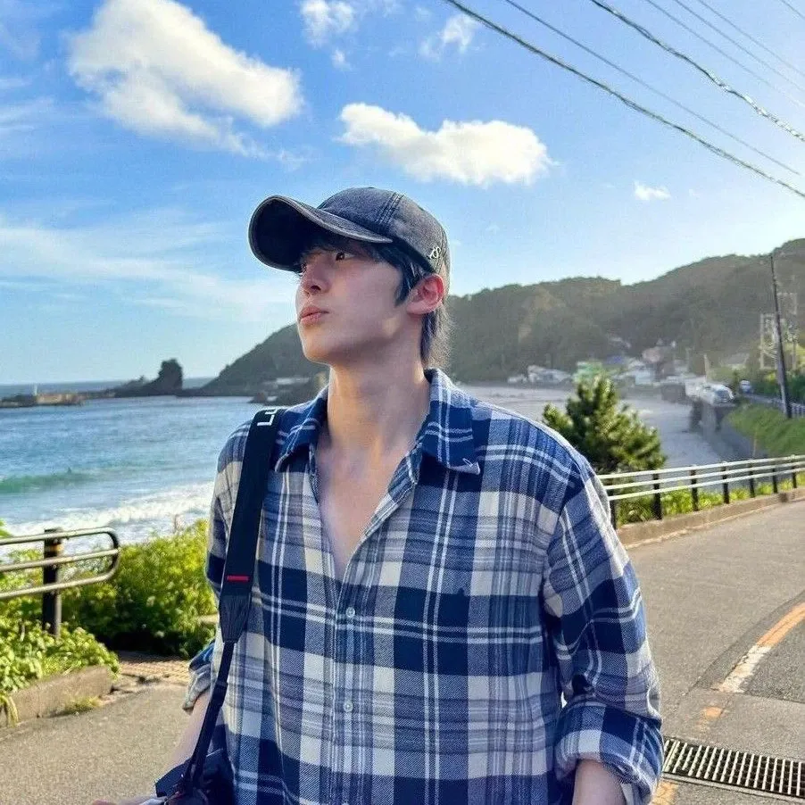 Behind-the-scenes cut of Yunho (ATEEZ)