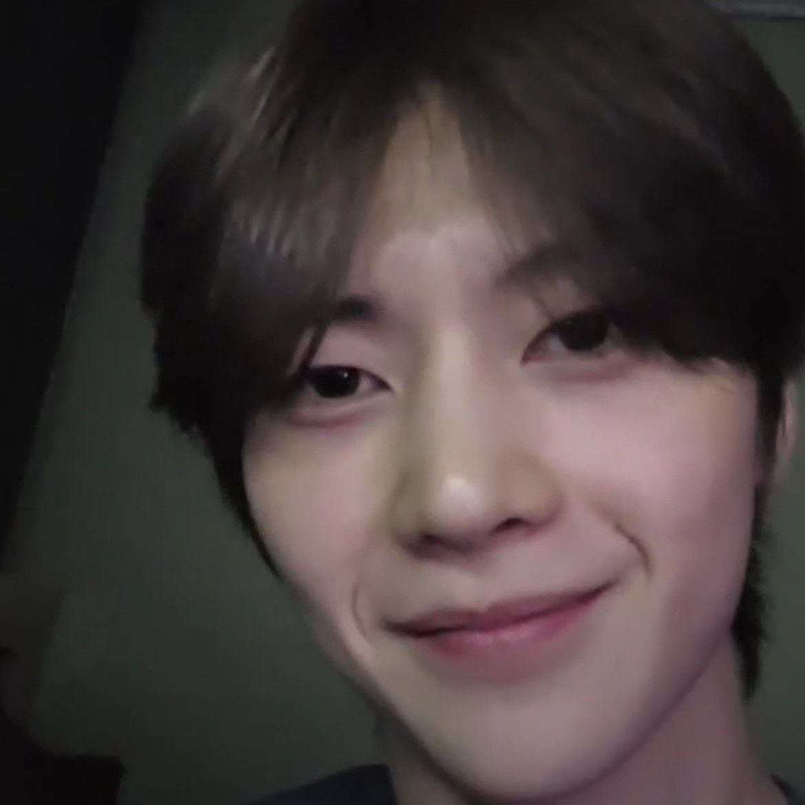 Recent activity shot of Seok Matthew (ZEROBASEONE)