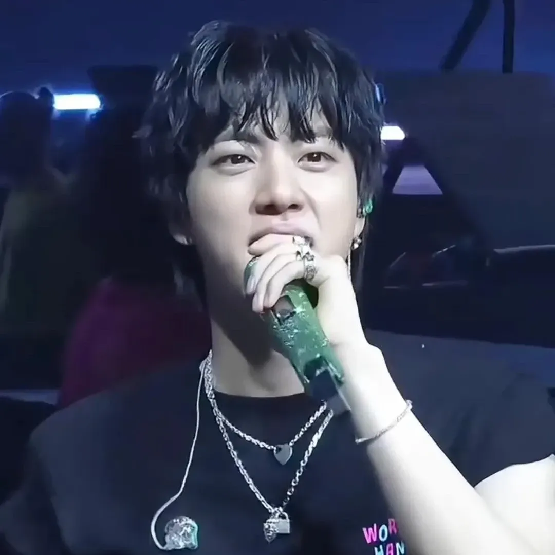 Behind-the-scenes cut of Jin (BTS)