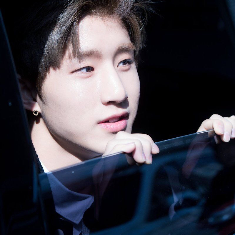 Latest photo of Jinjin (ASTRO)