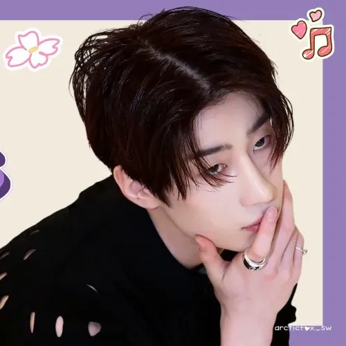 Recent activity shot of Han Seungwoo