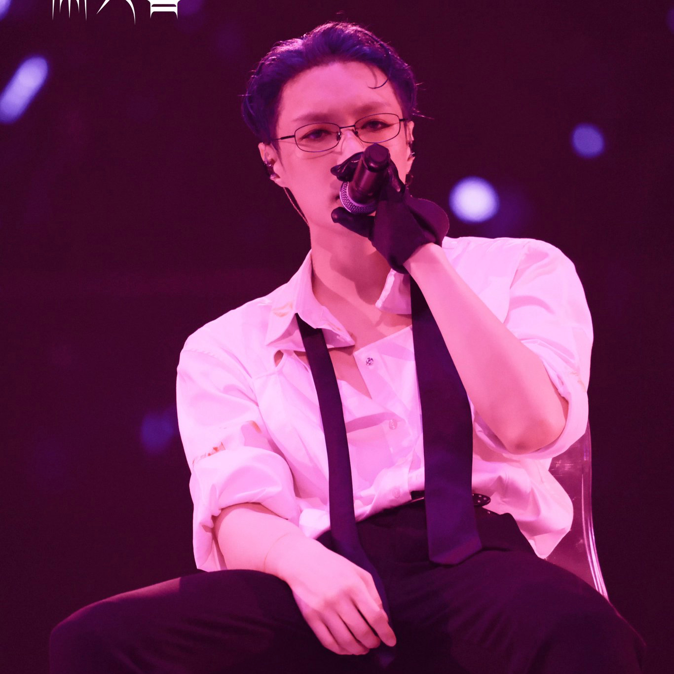 Behind-the-scenes cut of EXO