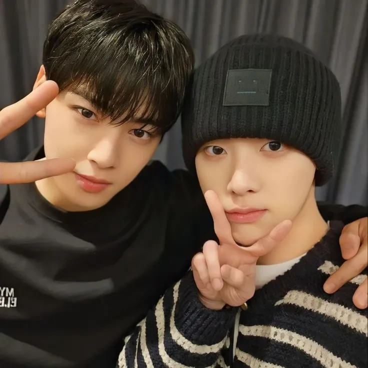 아스트로의 최신 사진