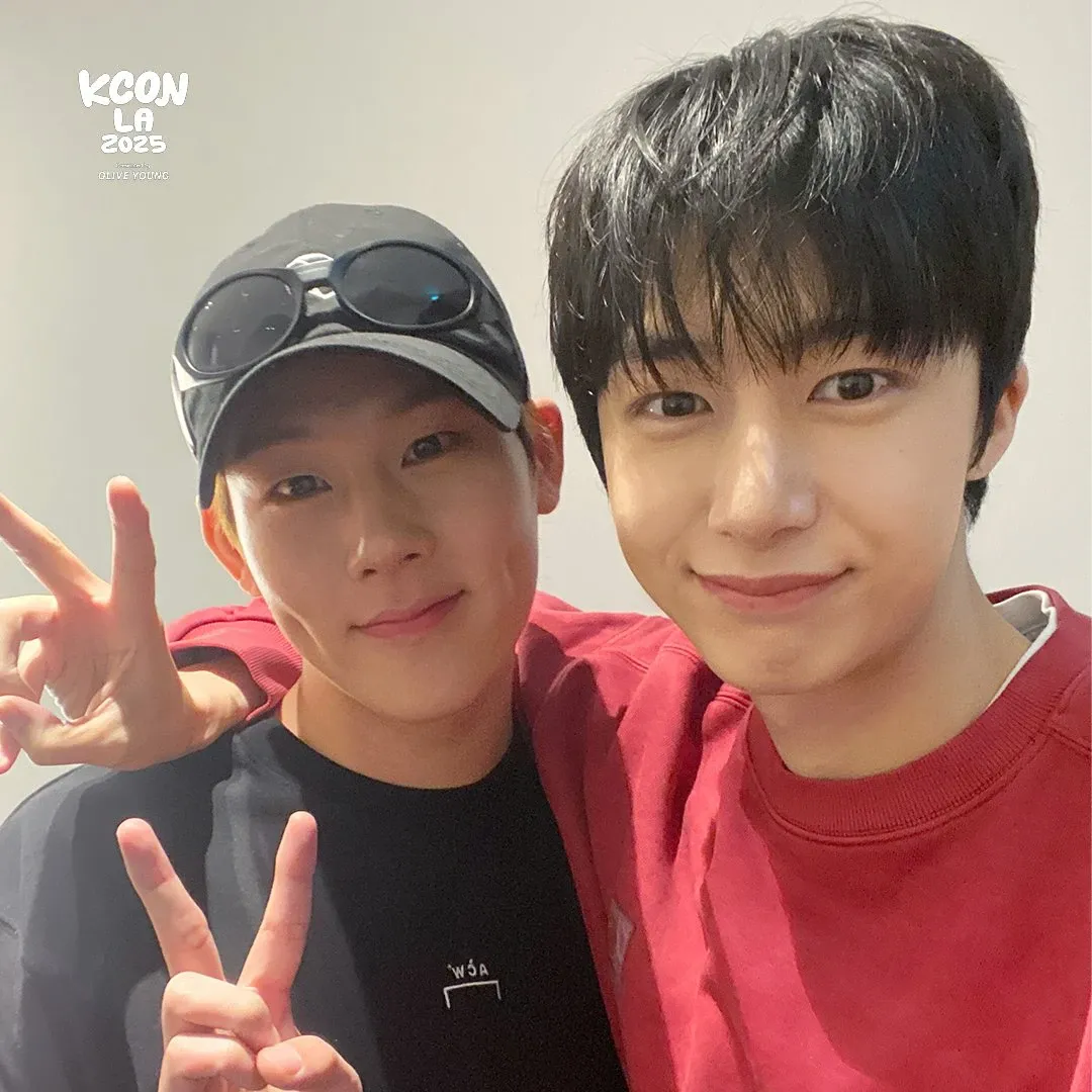 Foto aktivitas terbaru MONSTA X