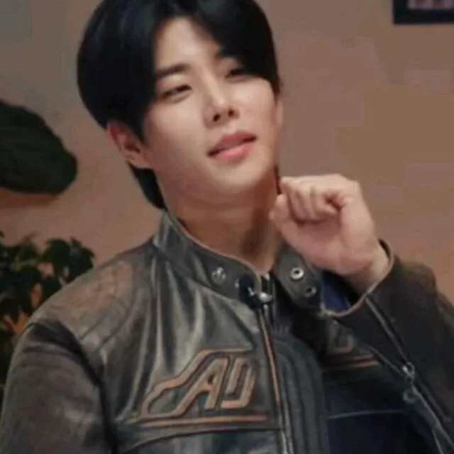 아스트로의 최신 사진