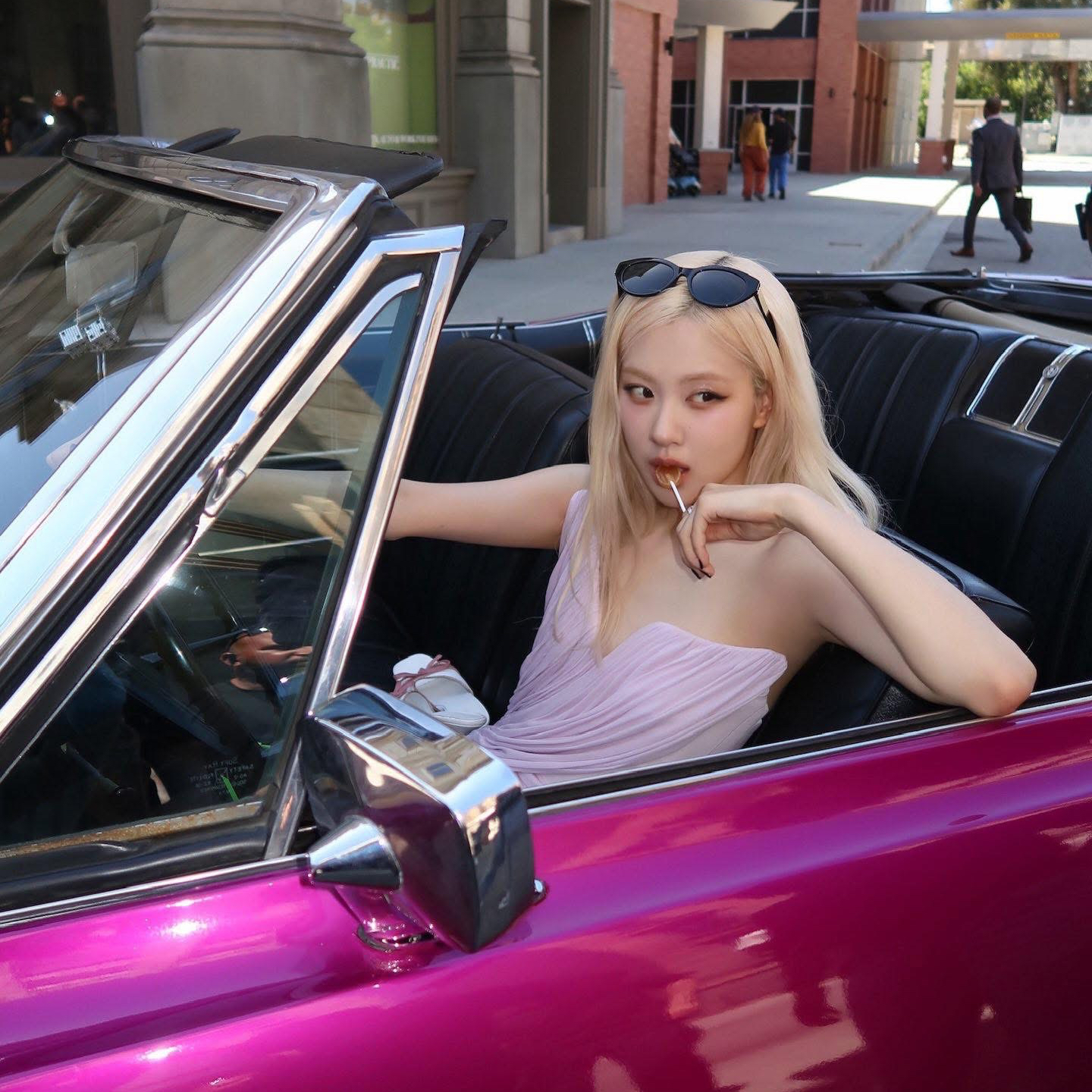 ROSÉ (BLACKPINK)的幕後花絮