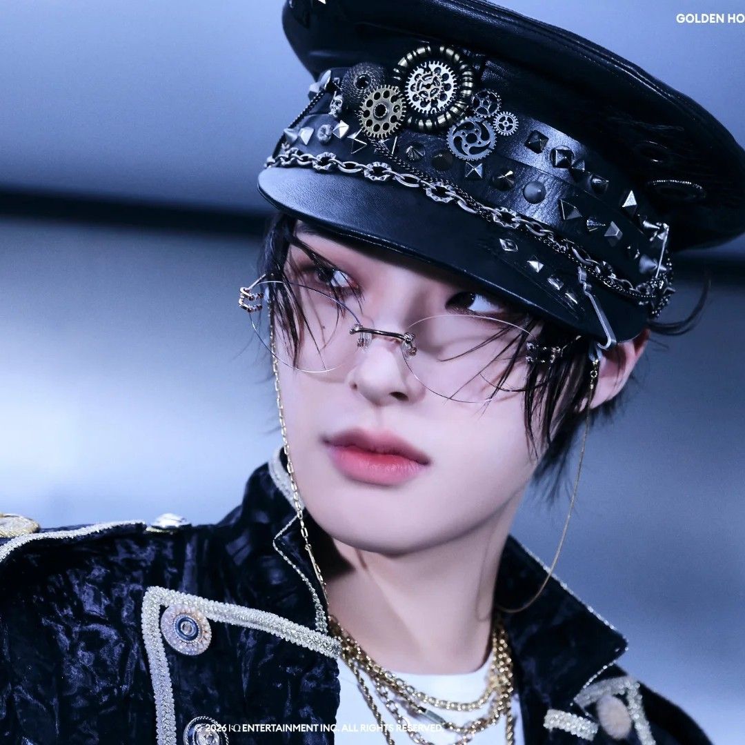 Behind-the-scenes cut of Mingi (ATEEZ)