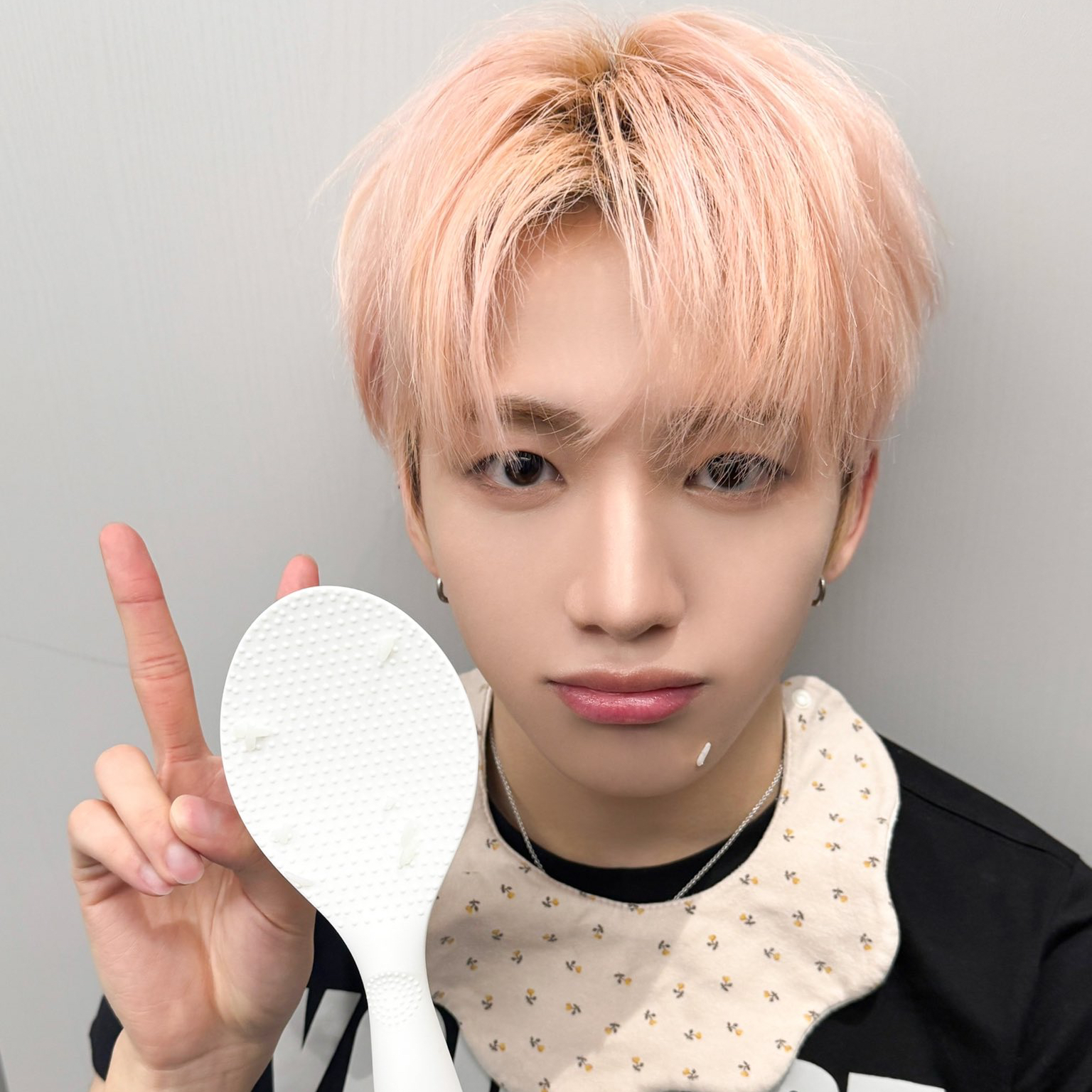 Behind-the-scenes cut of Minjae (Xikers)