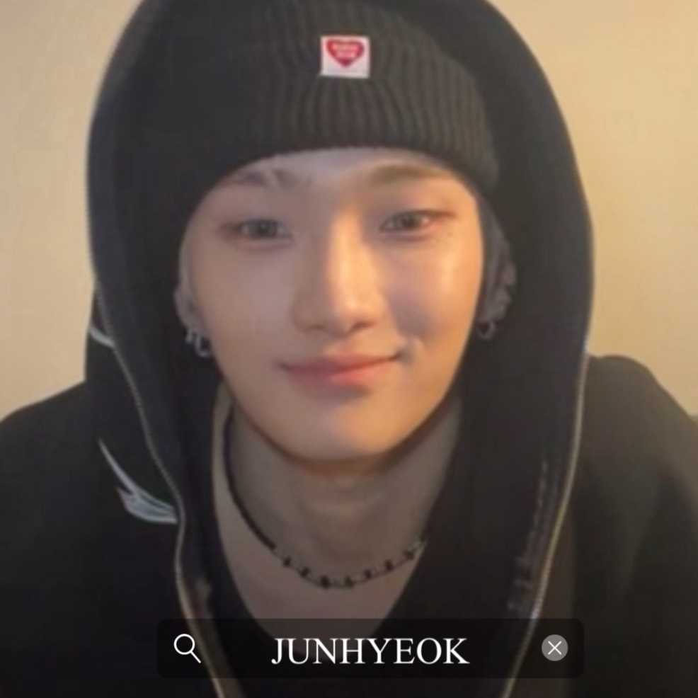 Behind-the-scenes cut of Junhyeok