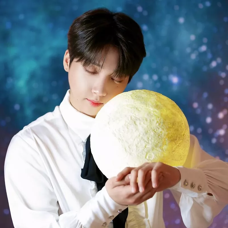 A moment captured by Jeong Sewoon's fan