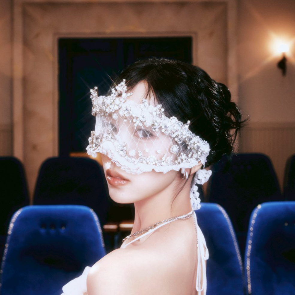 Momen yang diabadikan oleh penggemar Mina (TWICE)