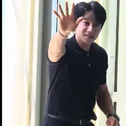 A moment captured by Hwang Chiyeol's fan