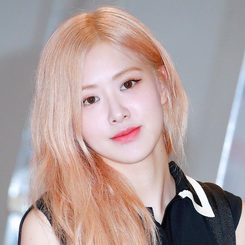 ROSÉ (BLACKPINK)的最新活動照片
