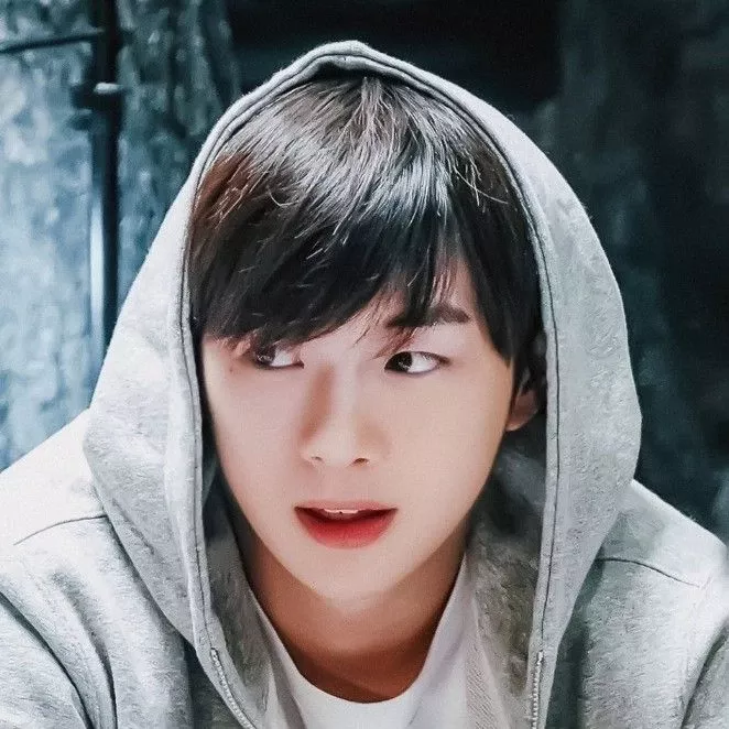 강다니엘의 최신 사진