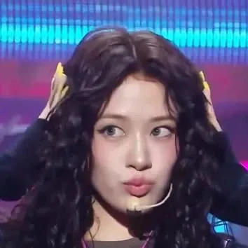 アン・ユジン (IVE)の最新写真