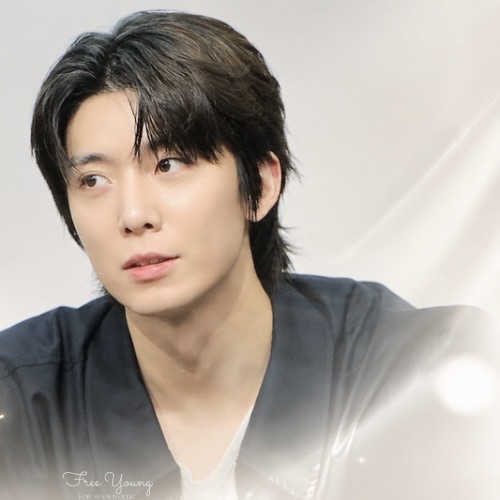 Behind-the-scenes cut of Hwiyoung (SF9)