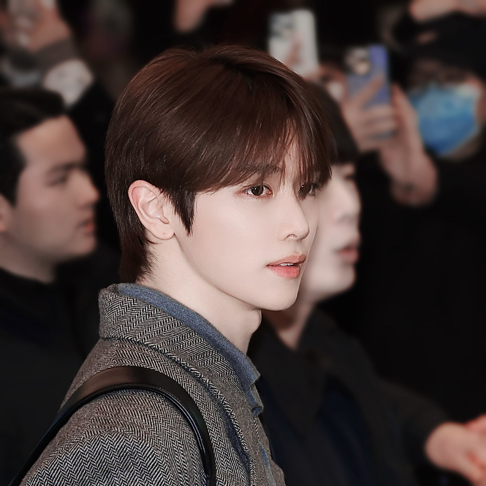 Recent activity shot of Sungchan (RIIZE)