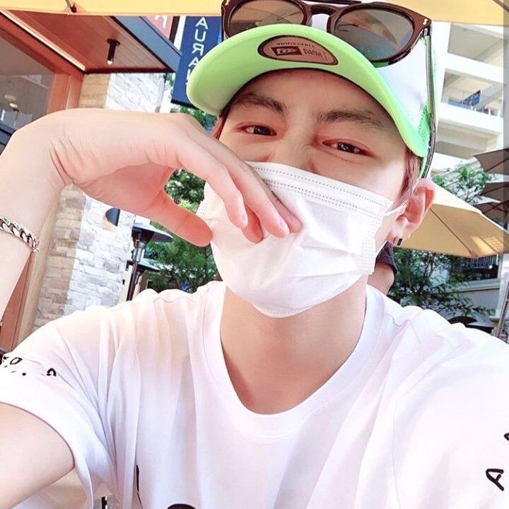 Recent activity shot of Ha Sungwoon