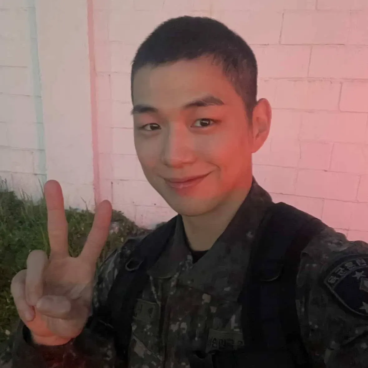 강다니엘의 비하인드 컷