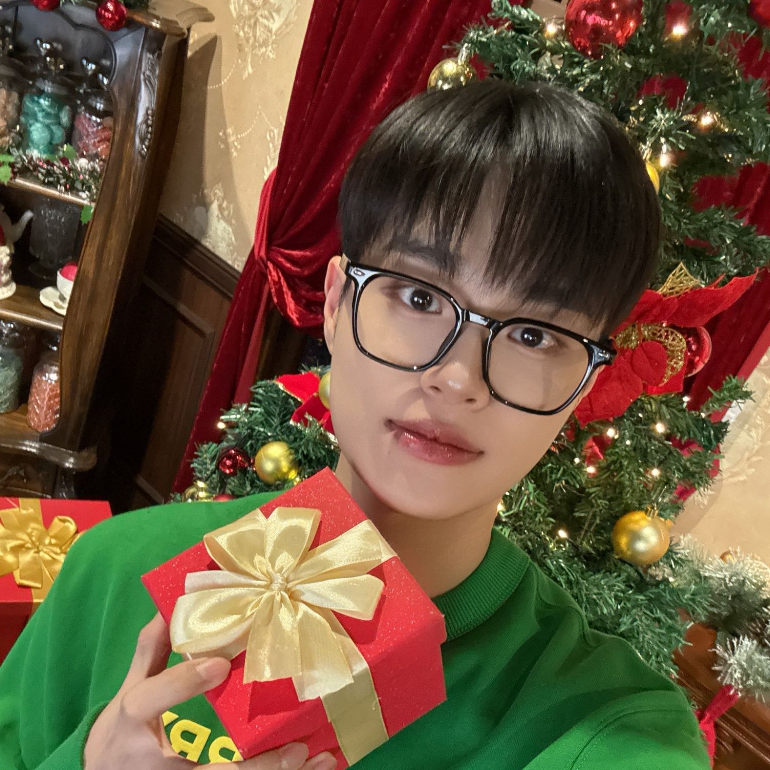 Latest photo of Lee Daehwi (AB6IX)