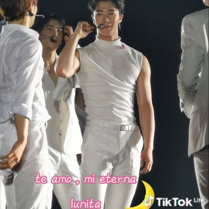 Behind-the-scenes cut of Moonbin (ASTRO)