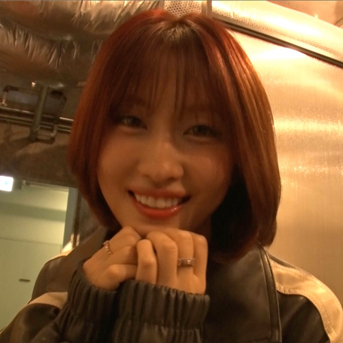 모모 (TWICE)의 비하인드 컷