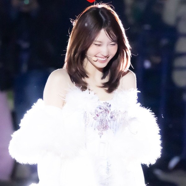 Popular profile image of Momo (TWICE) selected by votes