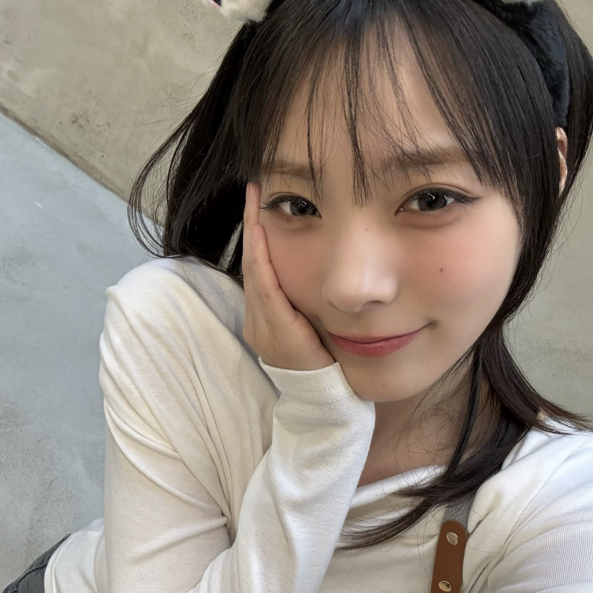 Behind-the-scenes cut of Siyeon (QWER)