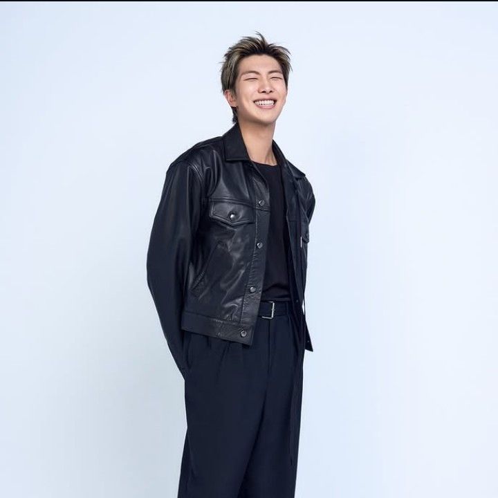 Today's hottest K-pop community feed