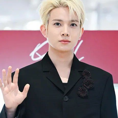 에반 최근 활동샷