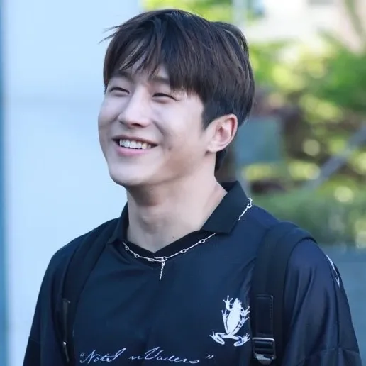 Latest photo of Jinjin (ASTRO)