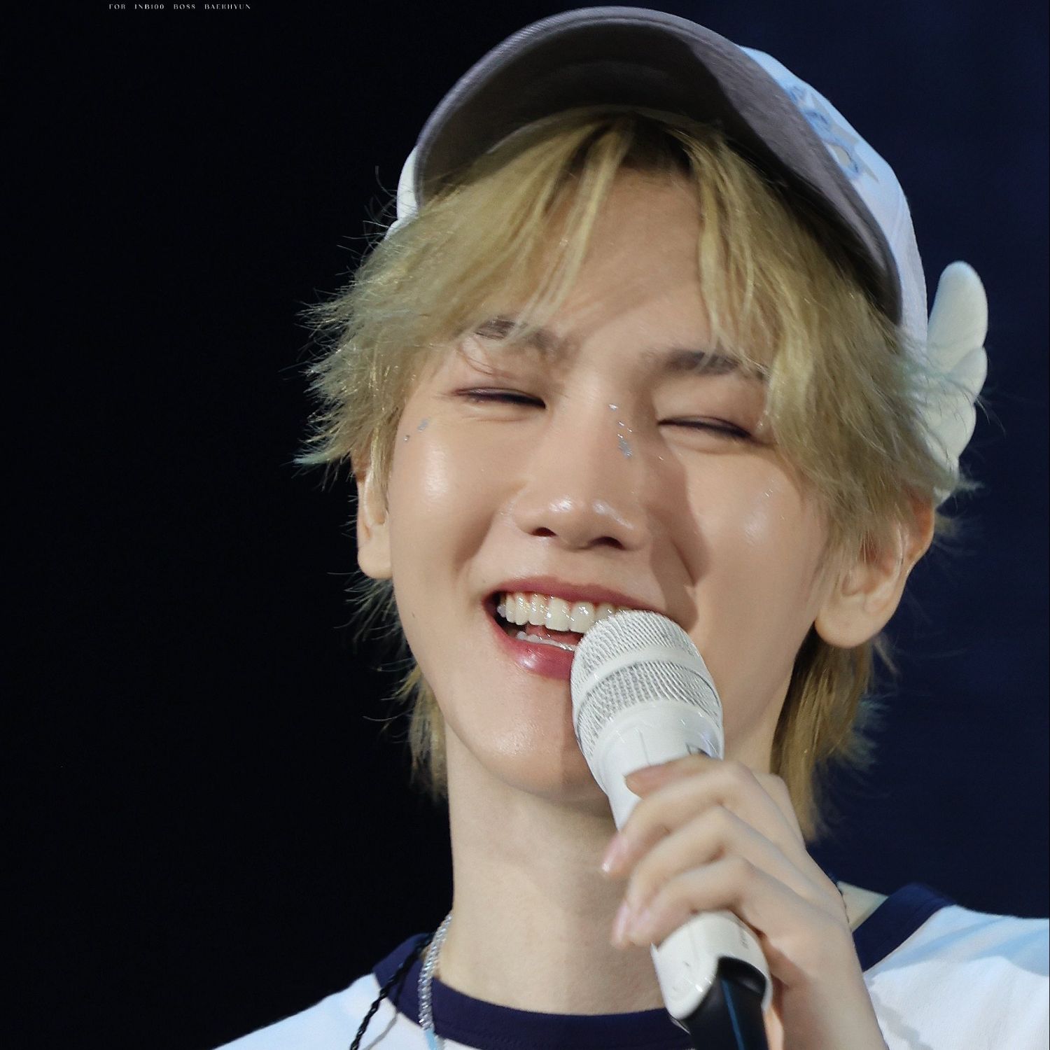 백현 (EXO) 최근 활동샷