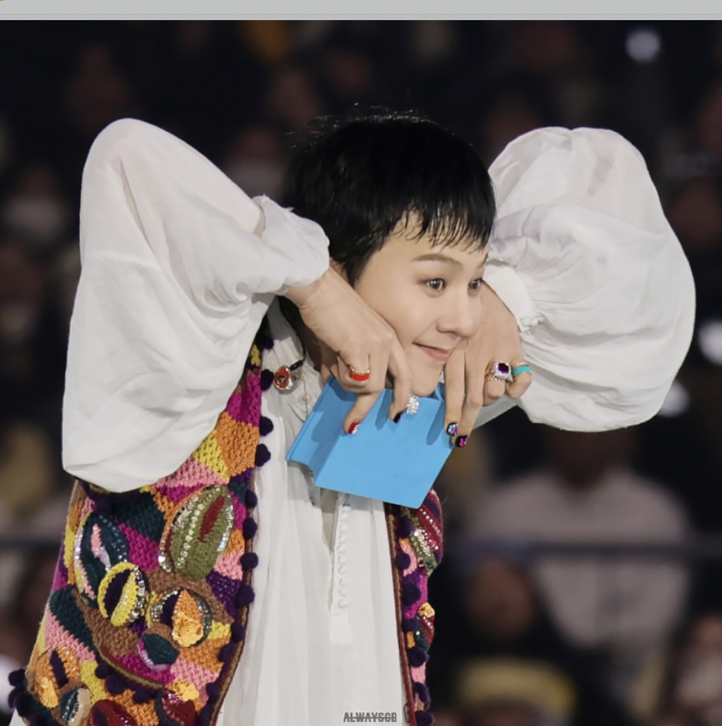 A moment captured by G-DRAGON (BIGBANG)'s fan