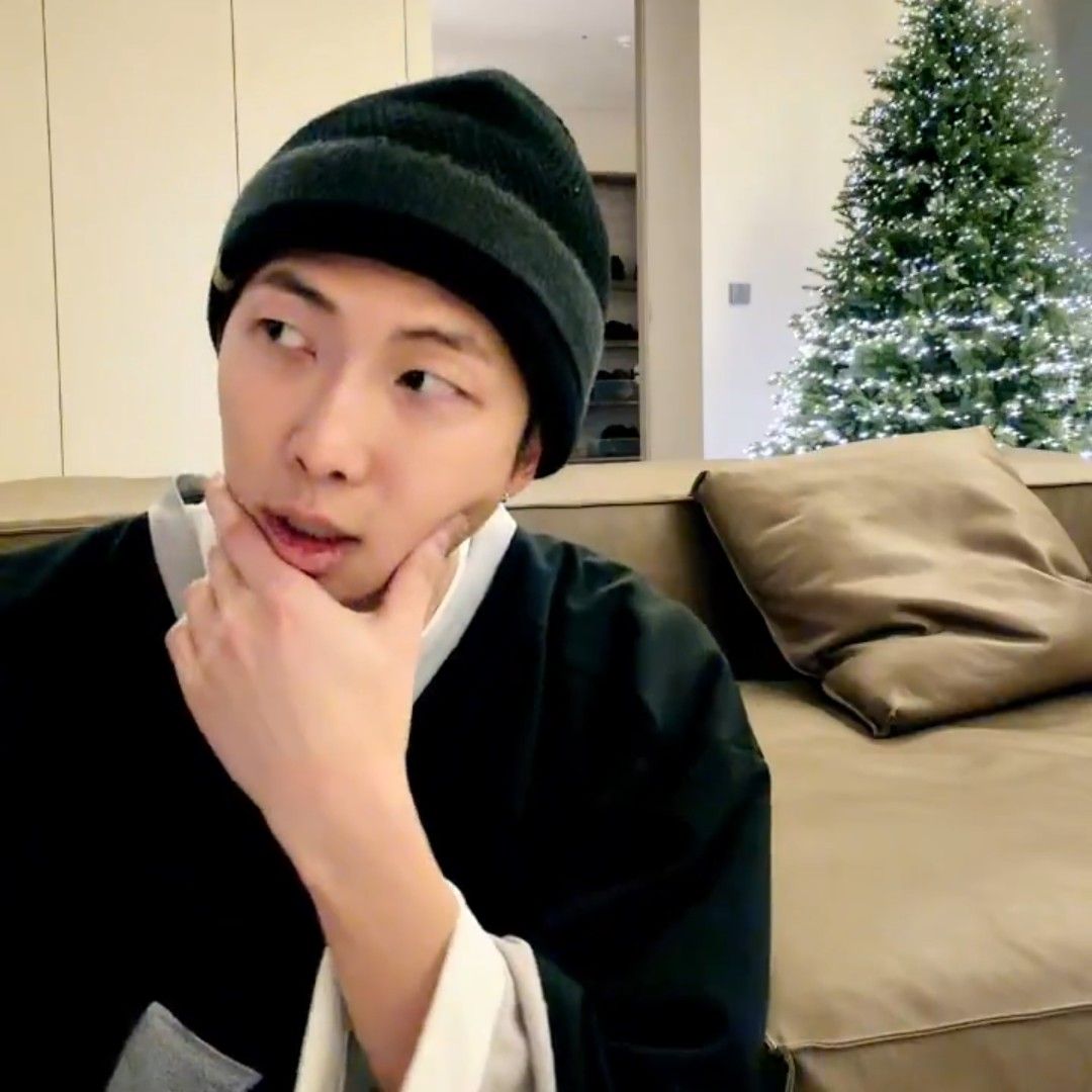 Behind-the-scenes cut of BTS