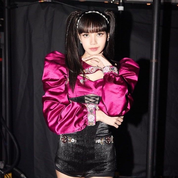 Potret di balik layar Lisa (BLACKPINK)