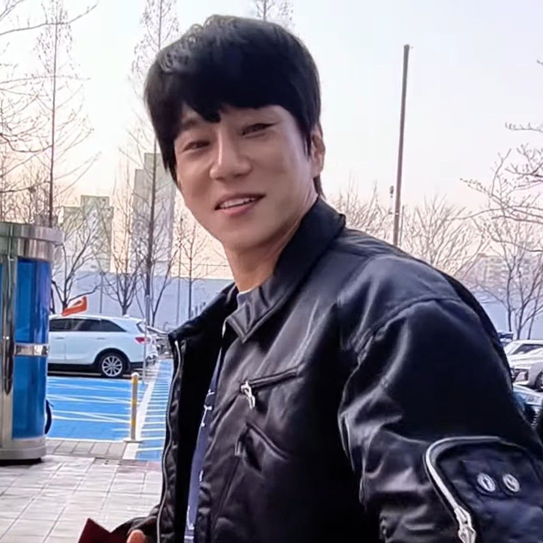 Behind-the-scenes cut of Hwang Chiyeol
