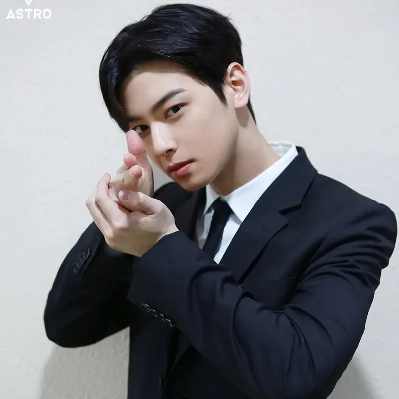 Recent activity shot of Eunwoo (ASTRO)