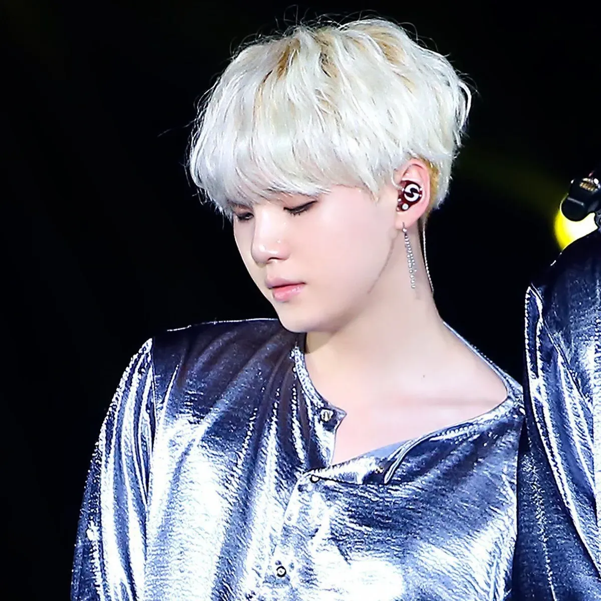 Potret di balik layar SUGA (BTS)