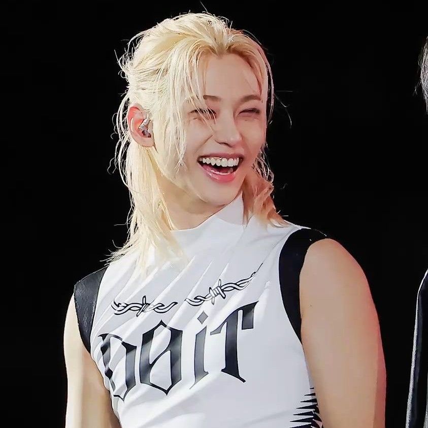 Latest photo of Felix (Stray Kids)