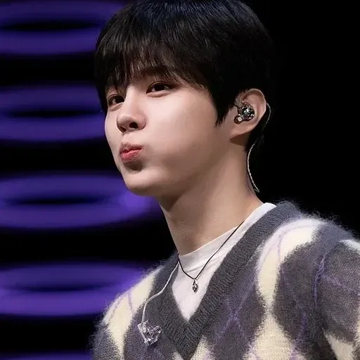 김우석의 최신 사진