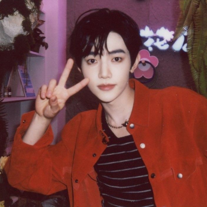 Behind-the-scenes cut of Zhang Hao (ZEROBASEONE)