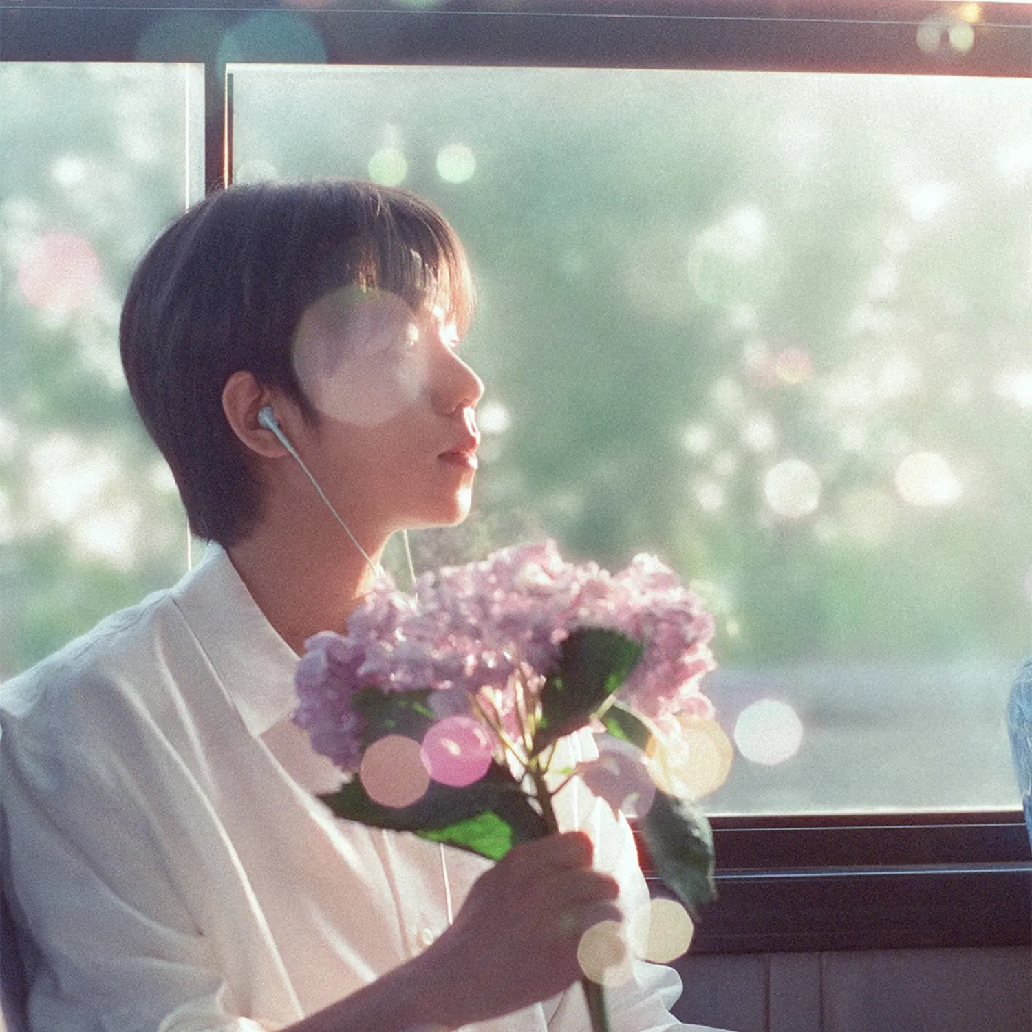 A moment captured by Jung Seunghwan's fan