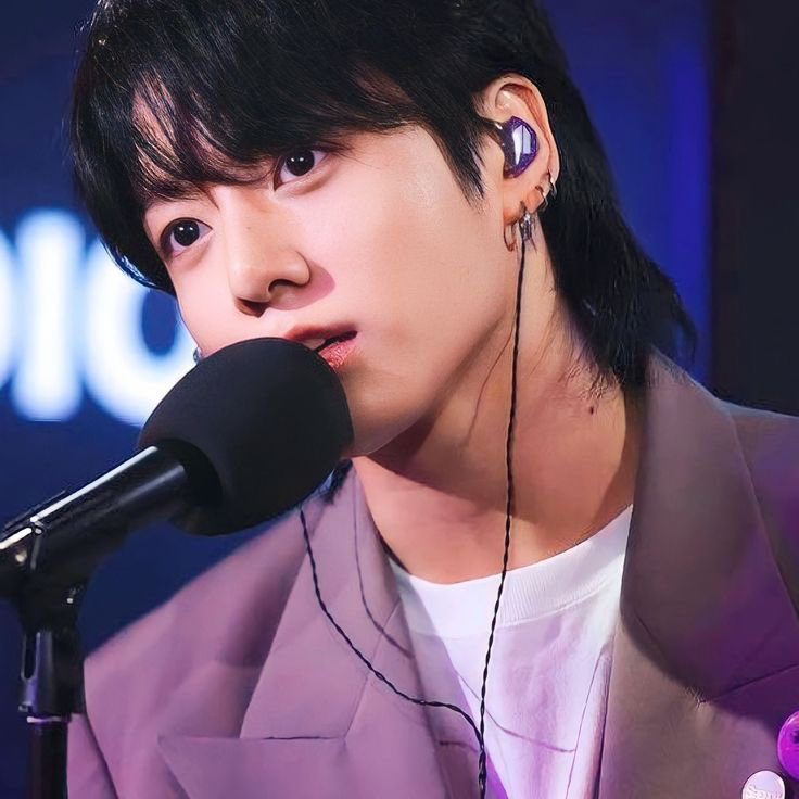 Latest photo of Jungkook (BTS)